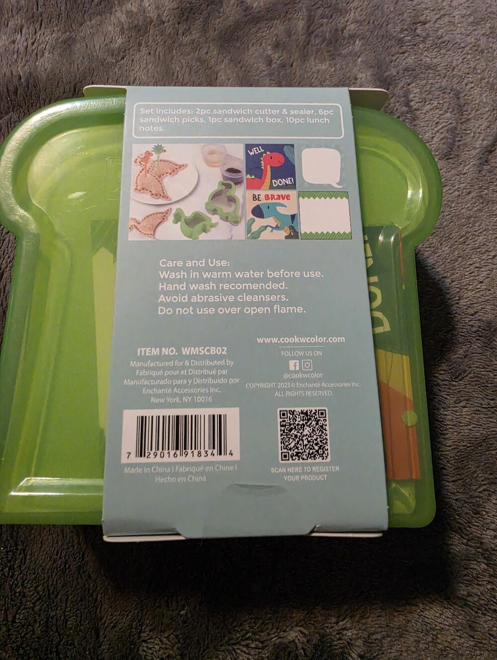 CWC Dinosaur 19-Piece Sandwich Cutter Lunch Set - Picture 8 of 9